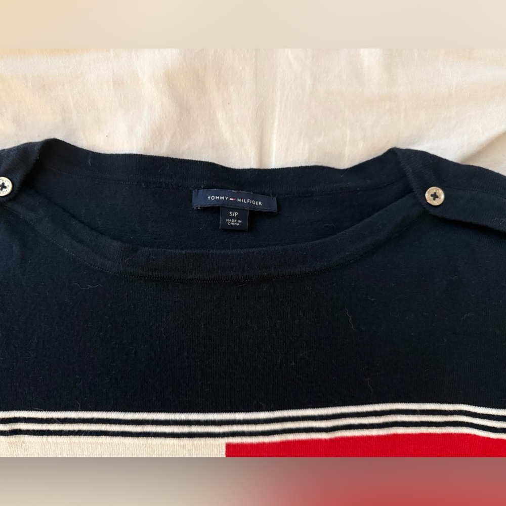 Tommy Hilfiger Navy light weight sweater - Picture 4 of 5